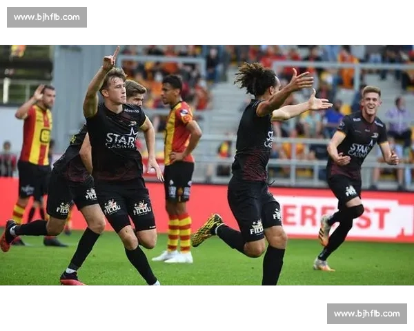 梅赫伦主场迎战奥斯坦德 力争三分以巩固积分榜位置 梅赫伦主场迎战奥斯坦德 力争三分以巩固积分榜位置